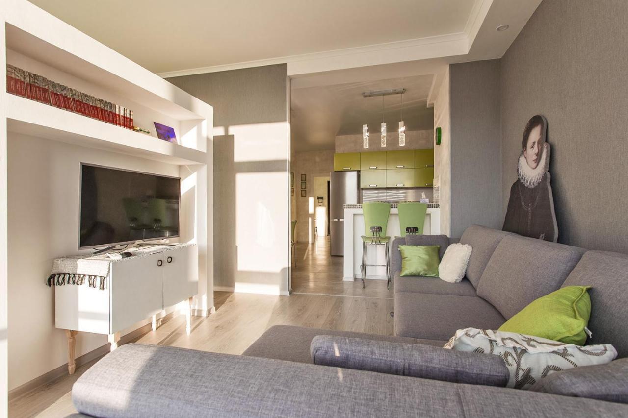 Gagarin Plaza Apartment 70 Square Metres On 12Th Floor Oděsa Exteriér fotografie