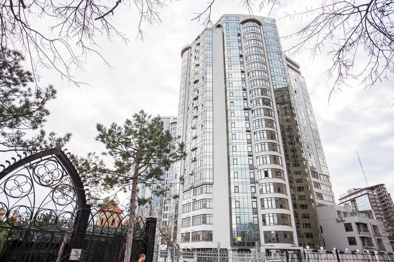 Gagarin Plaza Apartment 70 Square Metres On 12Th Floor Oděsa Exteriér fotografie