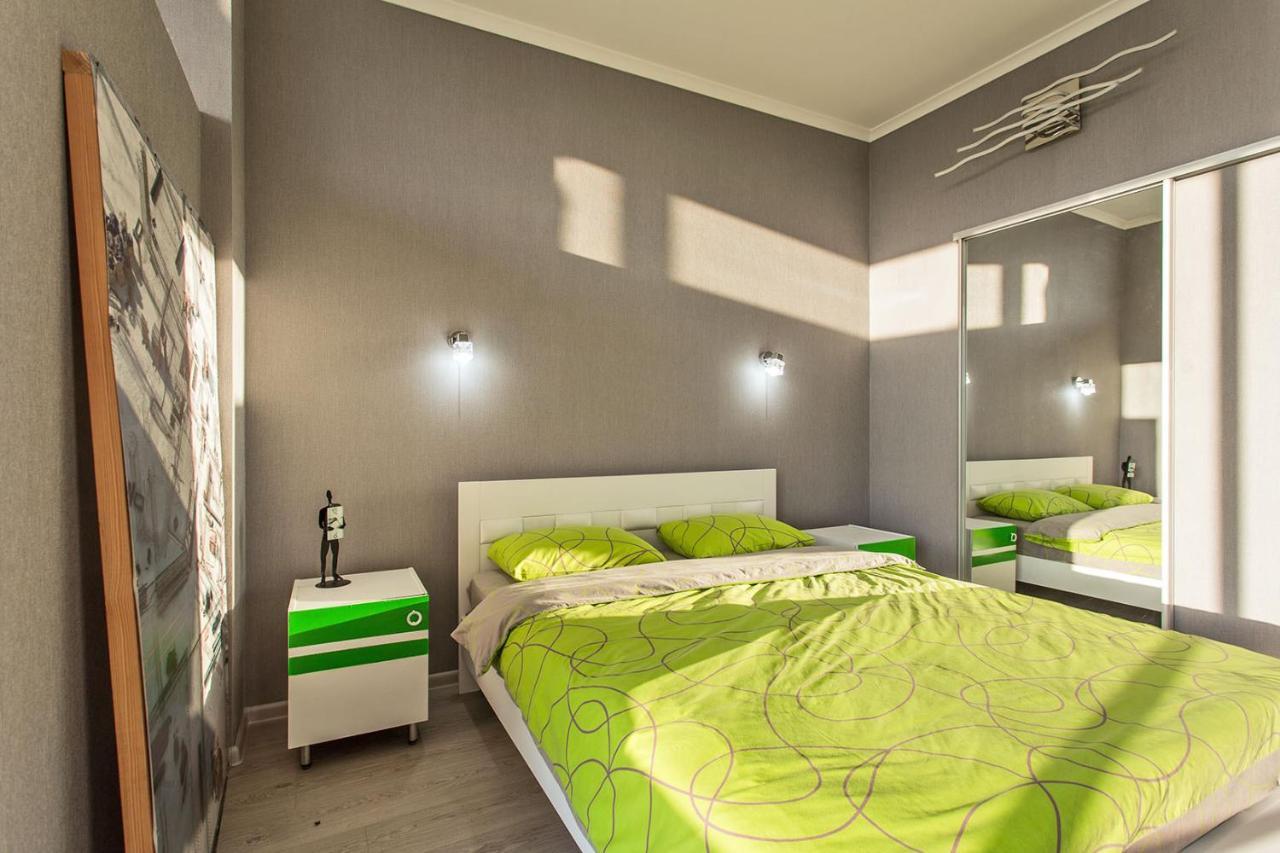 Gagarin Plaza Apartment 70 Square Metres On 12Th Floor Oděsa Exteriér fotografie
